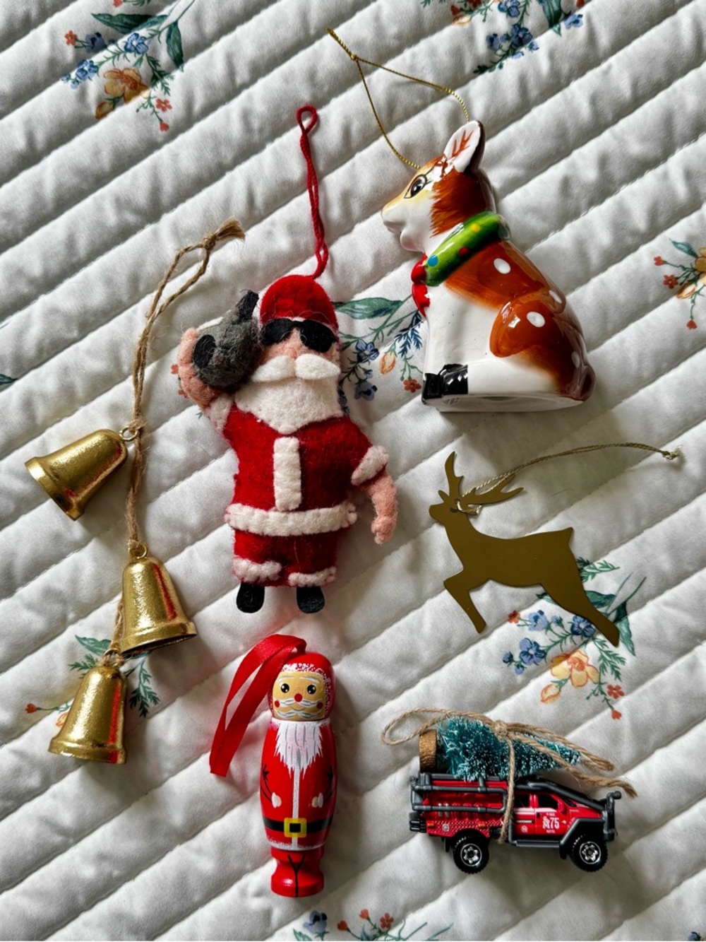NWOT Christmas Tree Ornaments, Set of 6 – Vintage, Reindeer, Funny